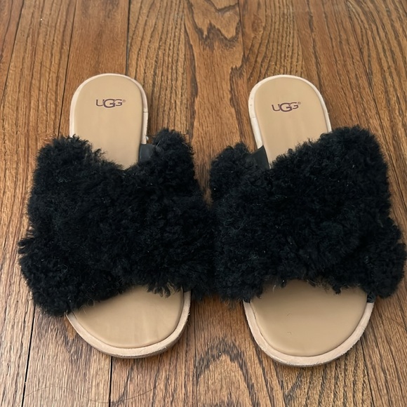 UGG Sandals- New! - Picture 2 of 4